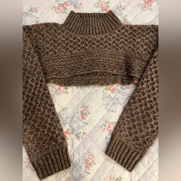 ASTR Cable-Knit Crop Sweater Shrug size Medium - Picture 4 of 8